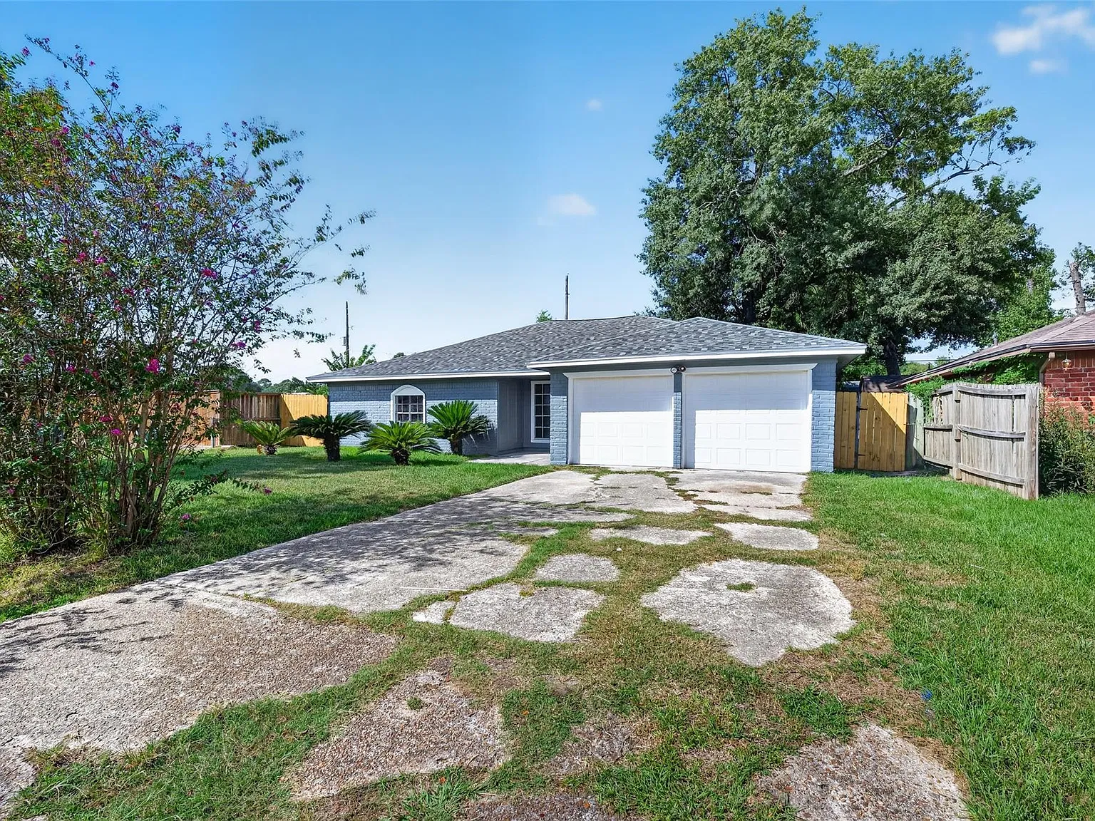 3 bed, 1.5 bath, 1674 sqft, $1,600 — Photo 2