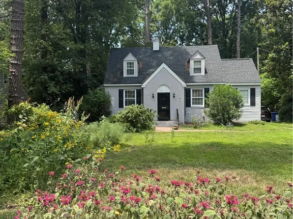 264 James River Dr, Newport News, VA 23601