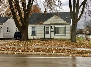 17643 Stephens Dr, Eastpointe, MI 48021