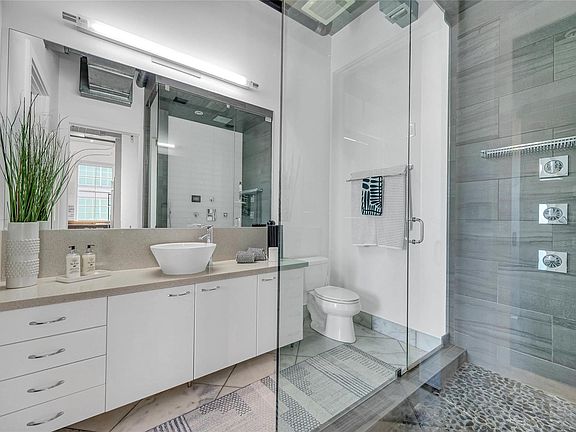 4th image of 411 NW 1st Avenue #506