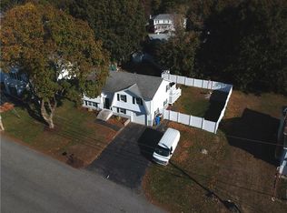15 Desmarais St, Cumberland, RI 02864