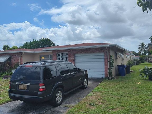 4th image of 950 NW 49th Ct