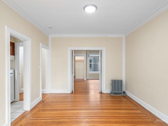 5th image of 581 14th Ave APT 1