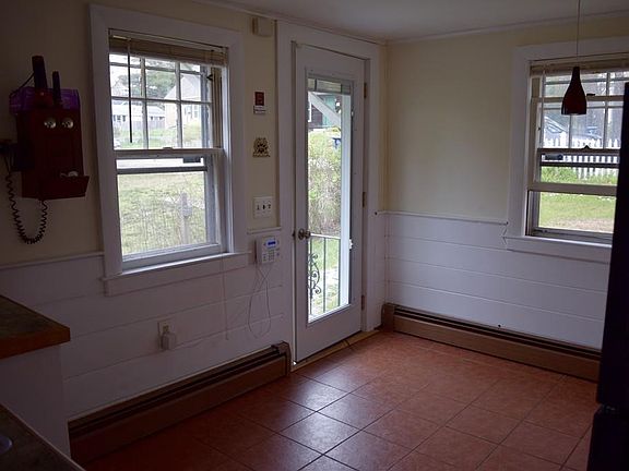 4th image of 153 Lake Dr