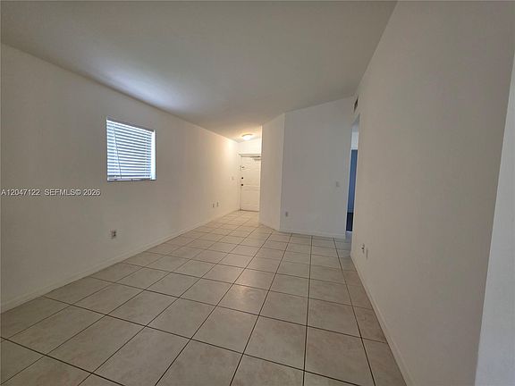 4th image of 3398 NE 9th Dr Unit 204
