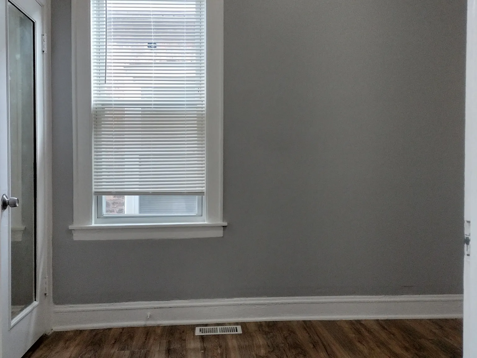 705 East 92nd Street - SFR — Photo 2