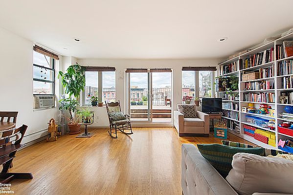 1st image of 345 Lenox Ave #4R