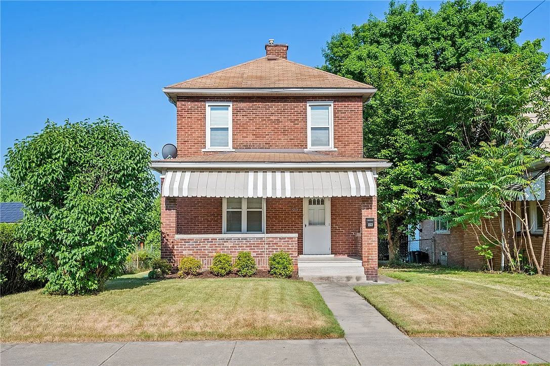 1513 Lenz Ave photo 1