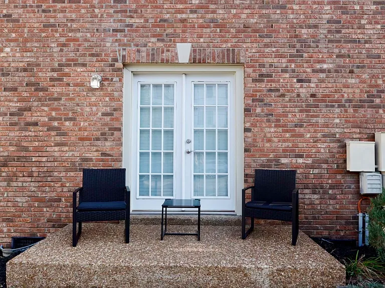 2905 Burch Ave #1 — Photo 6