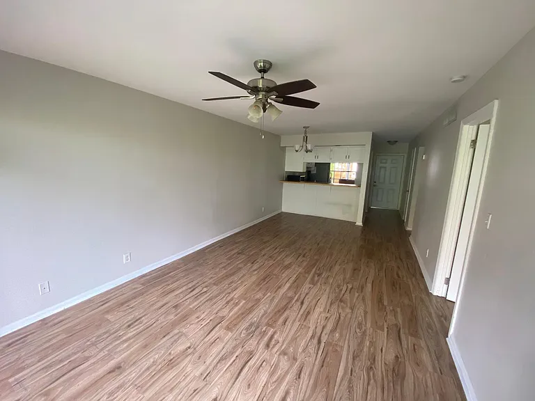 3314 Northside Dr #11 — Photo 8