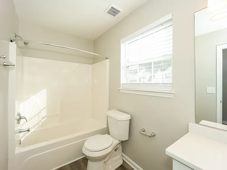 575 Sycamore Dr — Photo 15