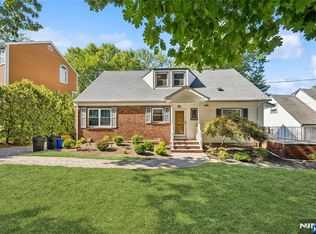 680 Forest Ave, Teaneck, NJ 07666