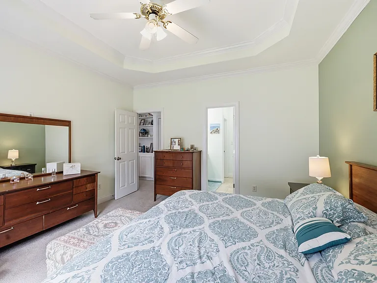 221 Black Forest Dr — Photo 32