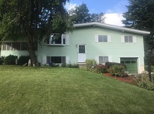 11 Moulton Rd, Southborough, MA 01772