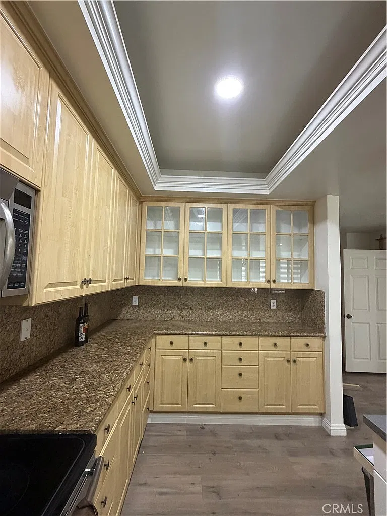 3 bed, 1779 sqft, $4,300 — Photo 2