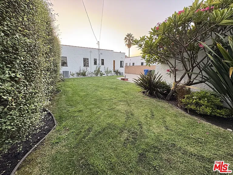 326 N La Jolla Ave — Photo 58