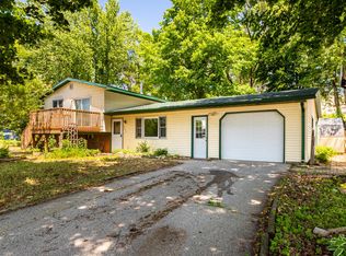 1511 Cliffview Dr, Holmen, WI 54636