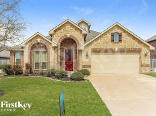 921 Lucetta St, Midlothian, TX 76065
