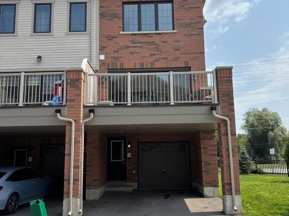 8317 Mulberry Dr, Niagara Falls, ON L2H 0K4