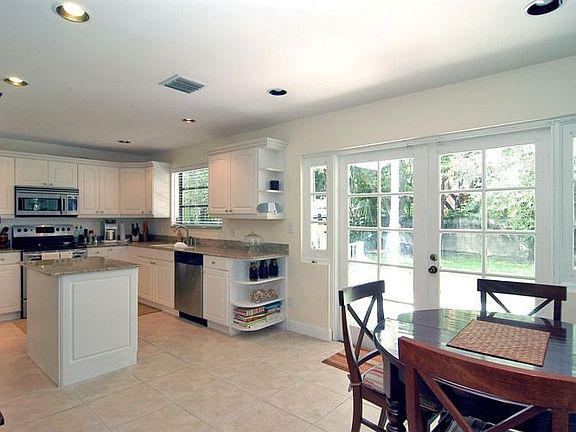 3rd image of 6763 SW 154th St