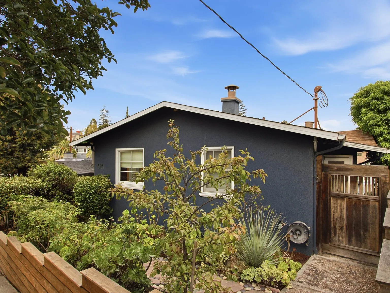2 bed, 1.5 bath, 1350 sqft, $4,350 — Photo 2