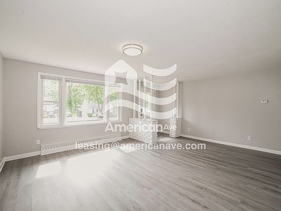 993261_003_living_room_12789912.jpg