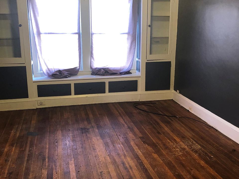 2nd image of 12401 Woodland Ave