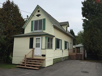 1st image of 919 Seymour St