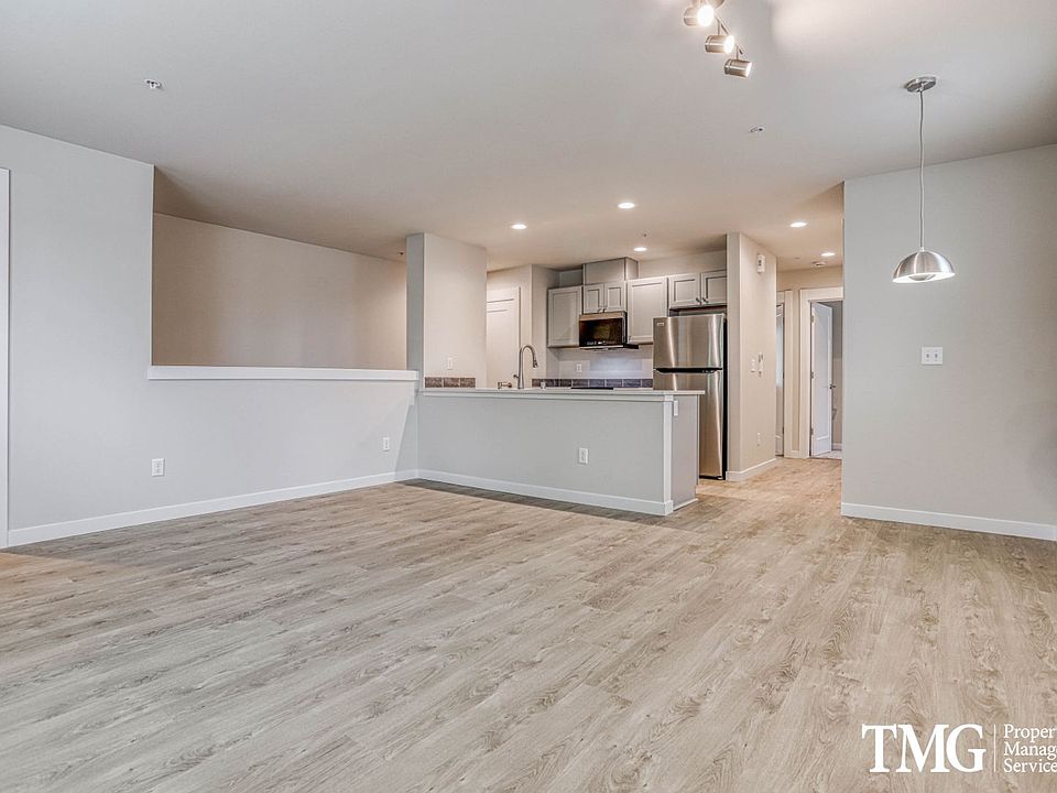 1st image of 3916 Main St #108