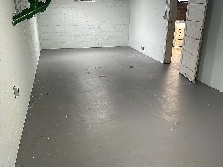 3233 Lincolnway E — Photo 6