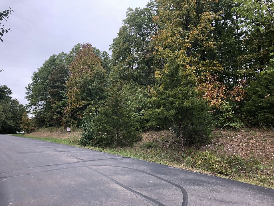 1st image of 305 Walnut Forest Dr