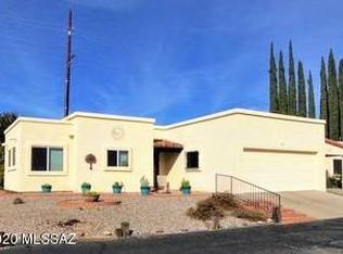 946 W Camino Guarina, Green Valley, AZ 85614