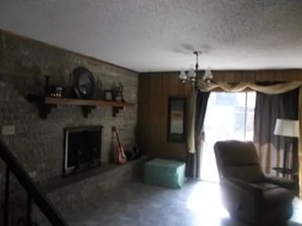 1907 Irving St, Orange, TX 77630