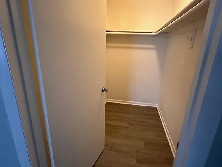2100 Forest Knoll Dr NE #204 — Photo 5