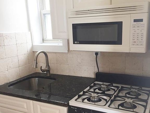 5th image of 45 Pineapple St #Penthouse