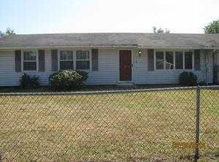 8 Terry Ln E, Wareham, MA 02571