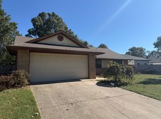 903 N Cardinal Dr, Rogers, AR 72756