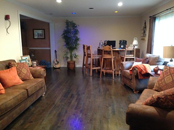 2nd image of 6 Tioga Ct