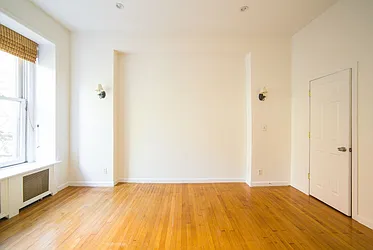 Rented by Jonathan Wachtel, LREB