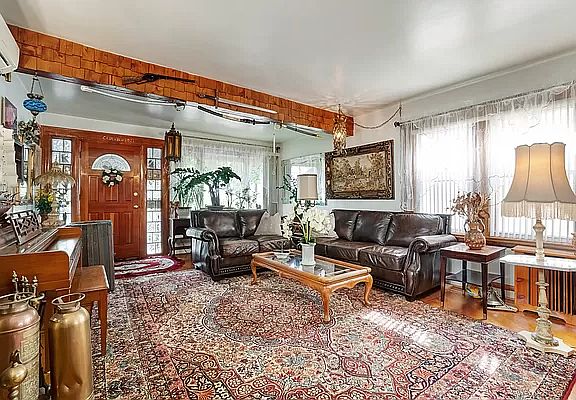 3rd image of 84-30 107th St