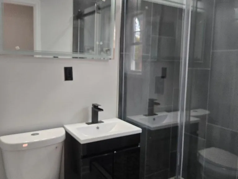 5433 C St SE #1 — Photo 6