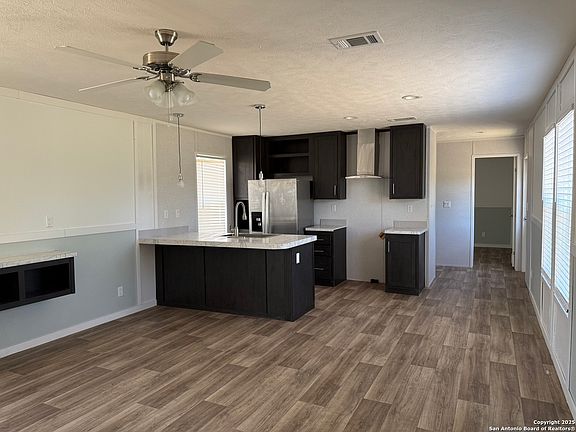 3rd image of 135 Ashford