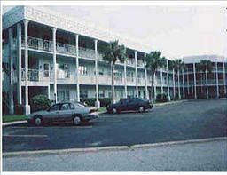 1st image of 2449 Columbia Dr APT 3
