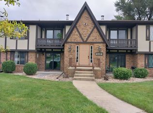 2012 Tracy Dr APT 1, Bloomington, IL 61704