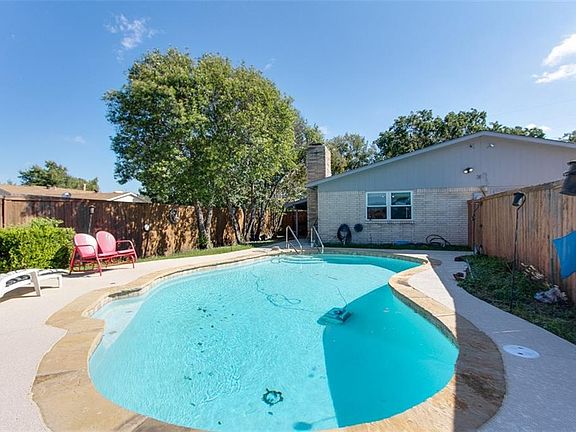 3rd image of 4917 Alta Oaks Ln