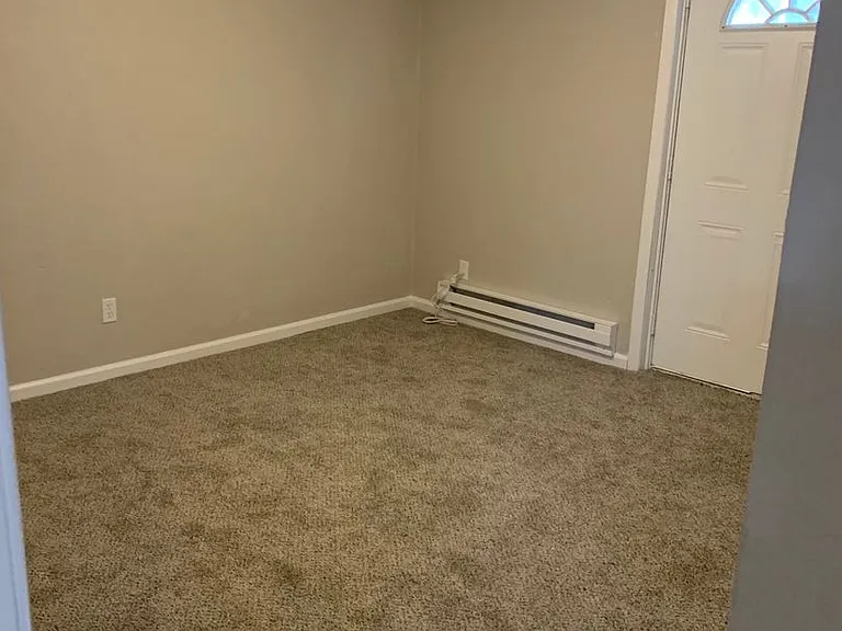 661 Washington Ave — Photo 7