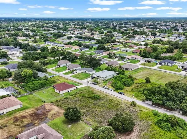 4212 9th ST SW, LEHIGH ACRES, FL 33976