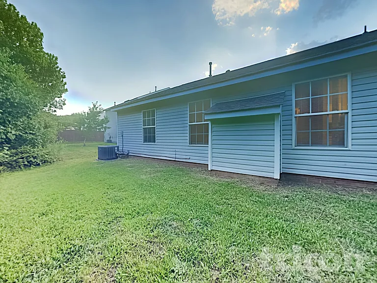 2008 Sunset Village Dr — Photo 12