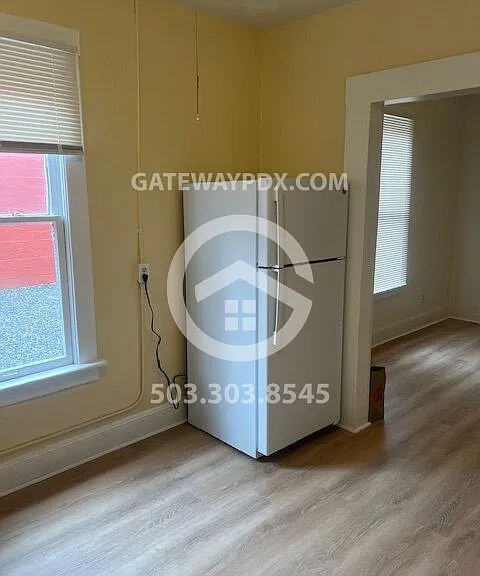335 SE 80th Ave #4 — Photo 4