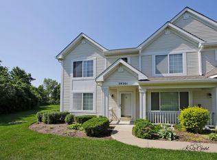 39301 N Melbourne Ct, Beach Park, IL 60083